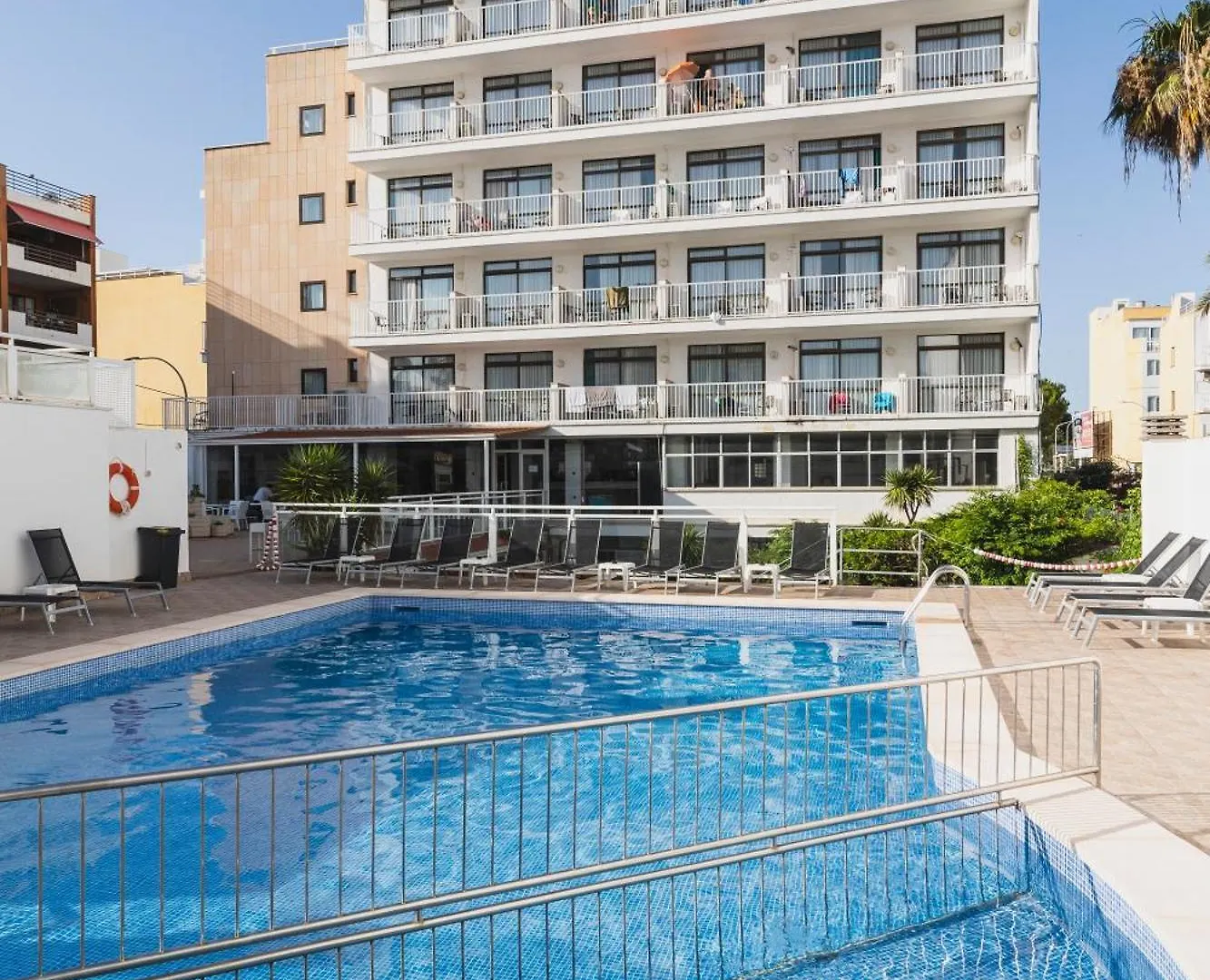 Hotel Amic Miraflores contacts